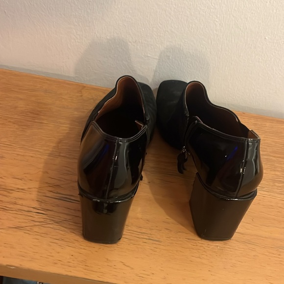 Designer black velvet booties - Picture 2 of 4